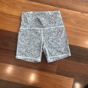 Lululemon train times shorts